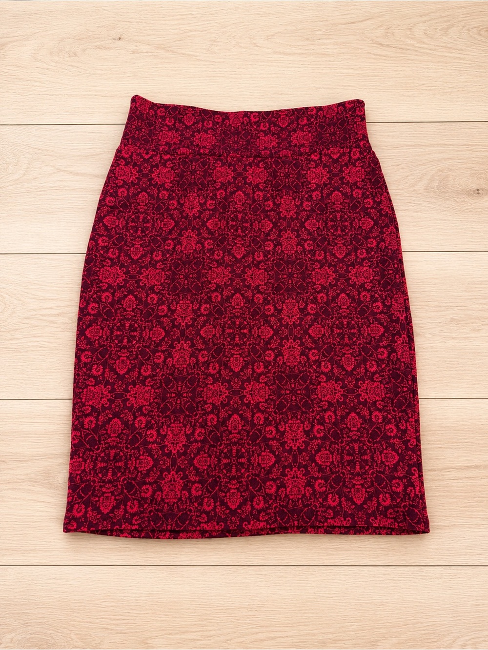 LuLaRoe Cassie Pencil Skirt Size Large | Pink & Burgundy Floral Print